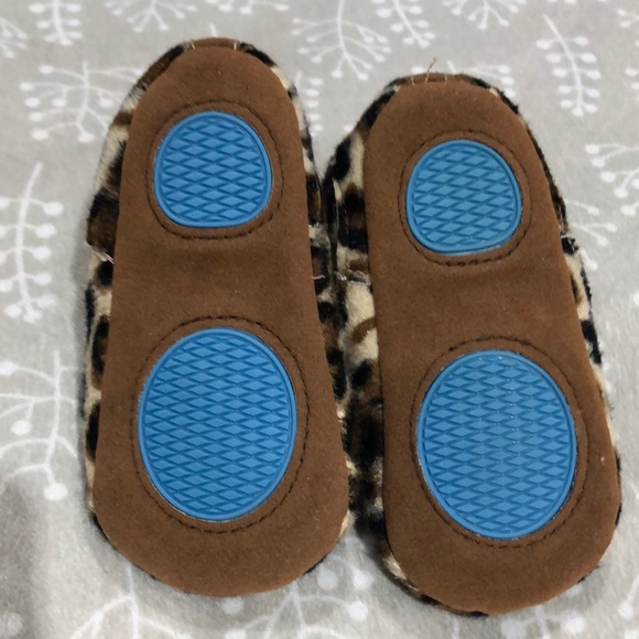 🤎💛HP🎉💛🤎Baby girl animal print 🐯 soft shoes - Picture 4 of 4